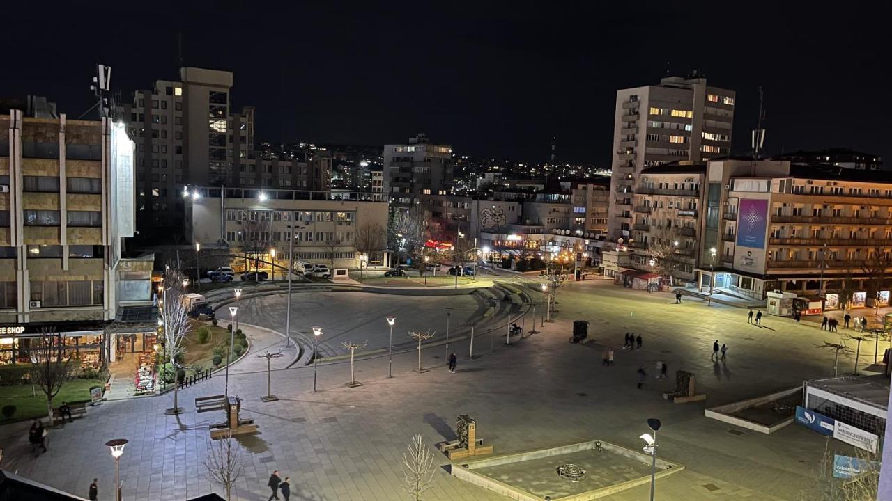 Cozy Bright Central Pristina Exteriör bild