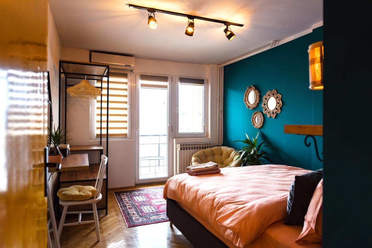 Cozy Bright Central Pristina Exteriör bild