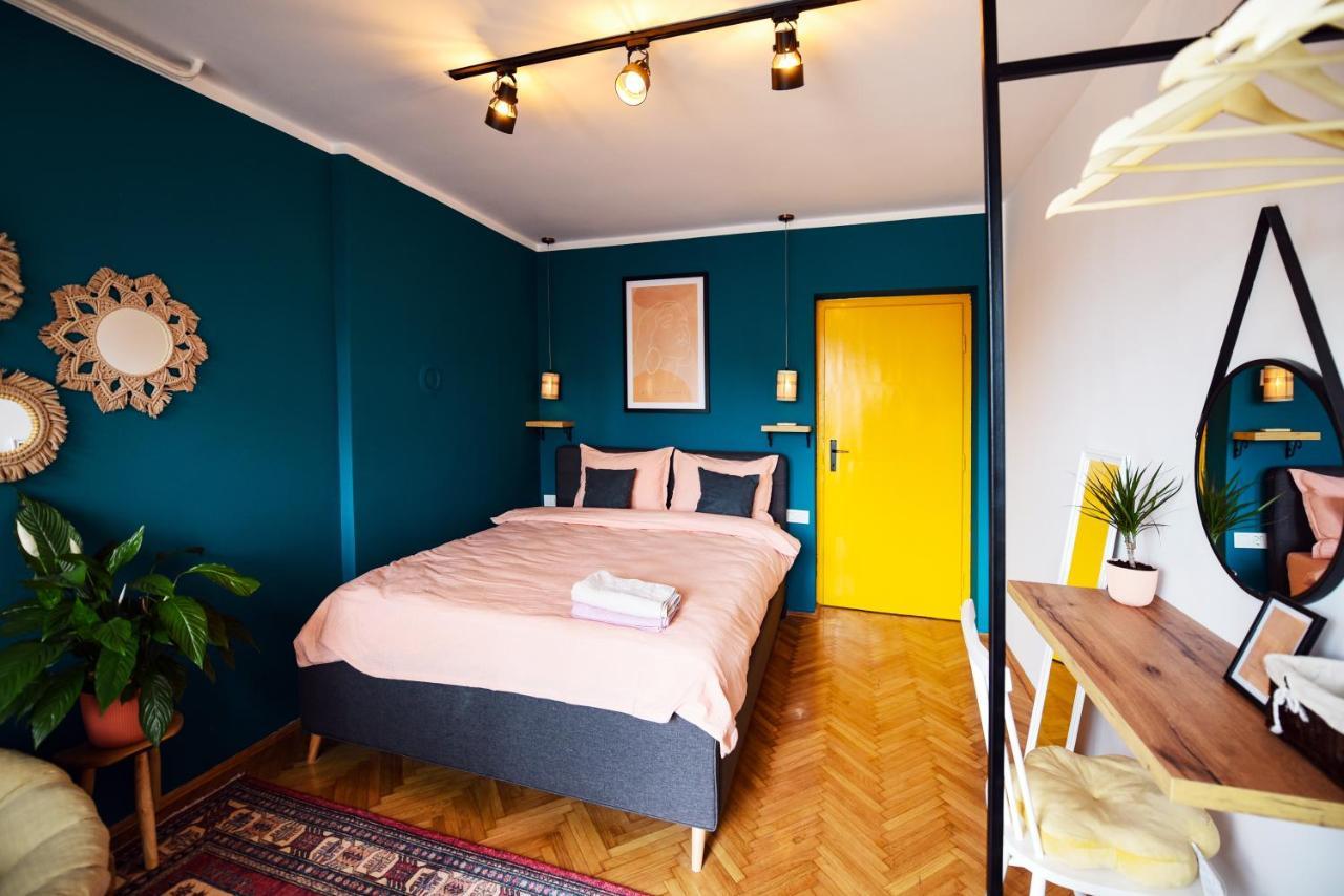 Cozy Bright Central Pristina Exteriör bild